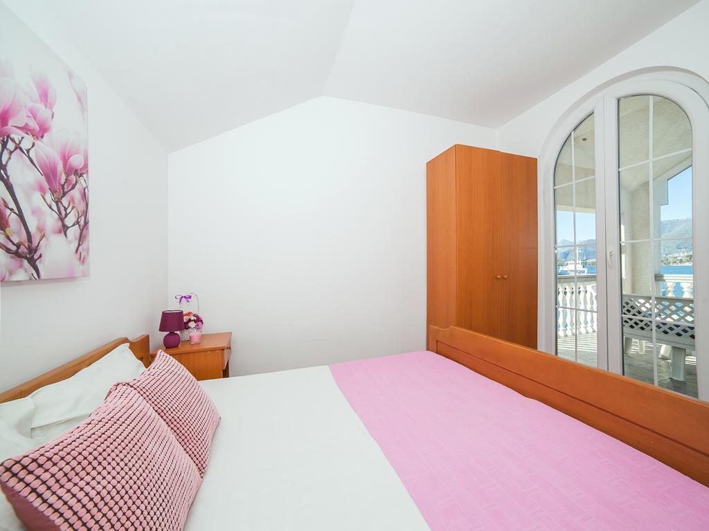 Apartments Elena ティヴァト エクステリア 写真